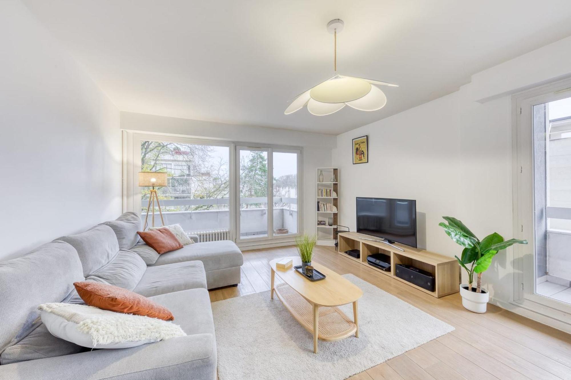 Grand Appartement Spacieux - Proche Paris Sevres Ngoại thất bức ảnh