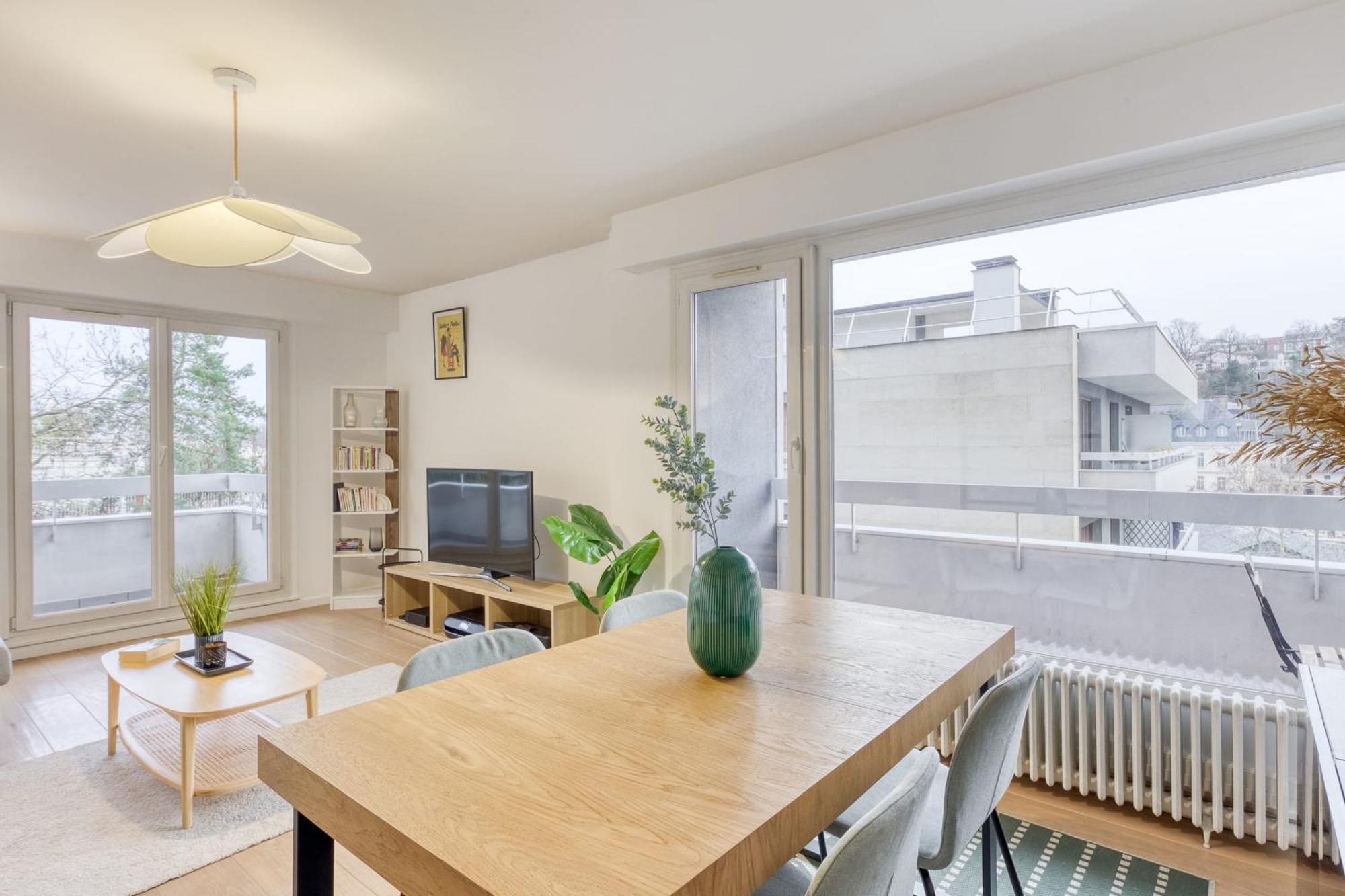 Grand Appartement Spacieux - Proche Paris Sevres Ngoại thất bức ảnh