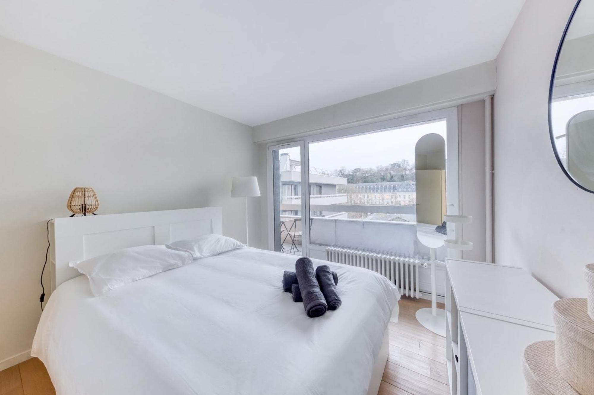 Grand Appartement Spacieux - Proche Paris Sevres Ngoại thất bức ảnh