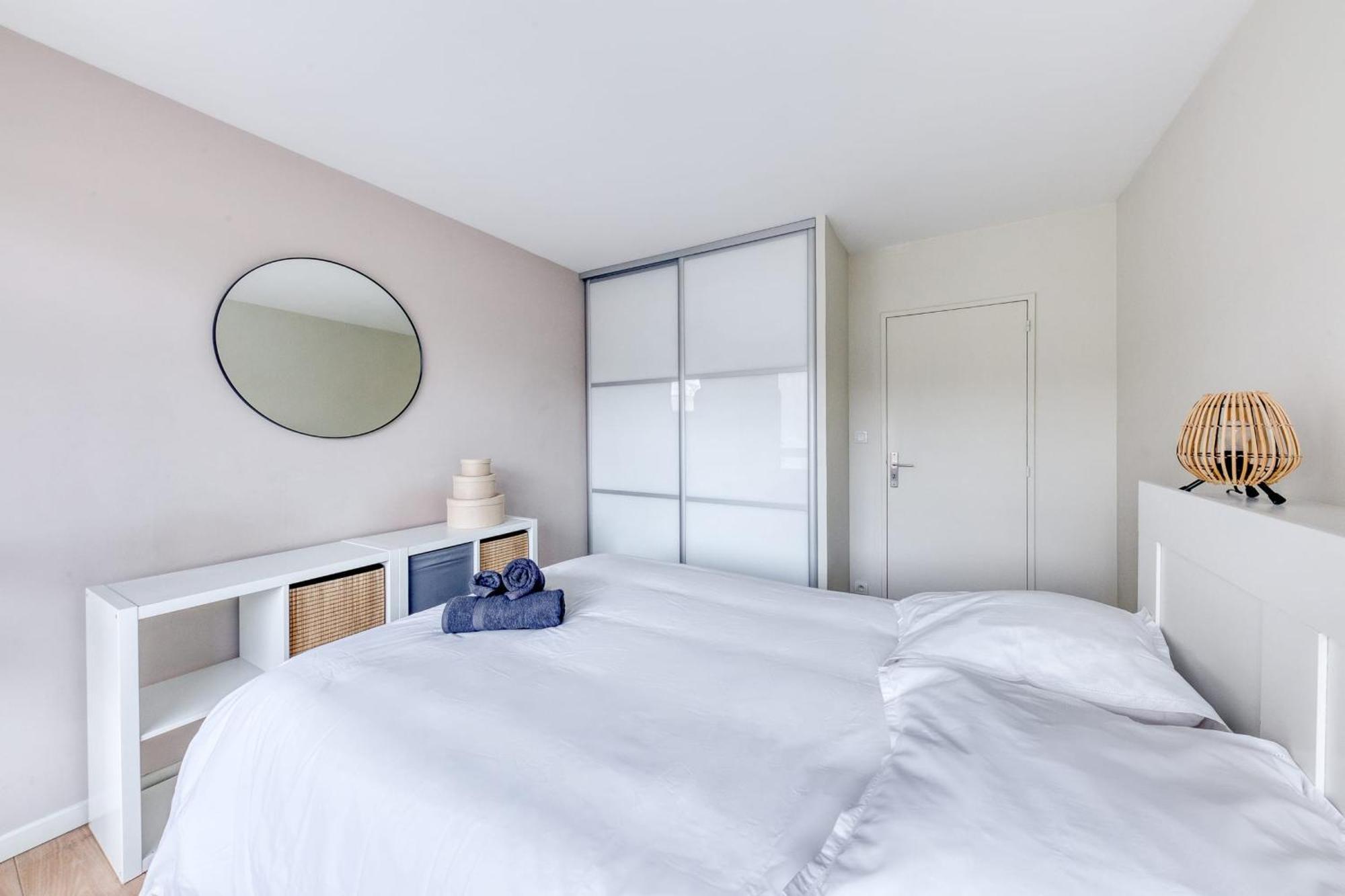 Grand Appartement Spacieux - Proche Paris Sevres Ngoại thất bức ảnh