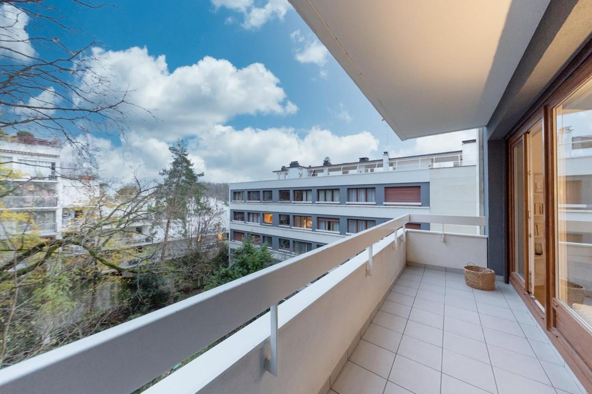 Grand Appartement Spacieux - Proche Paris Sevres Ngoại thất bức ảnh